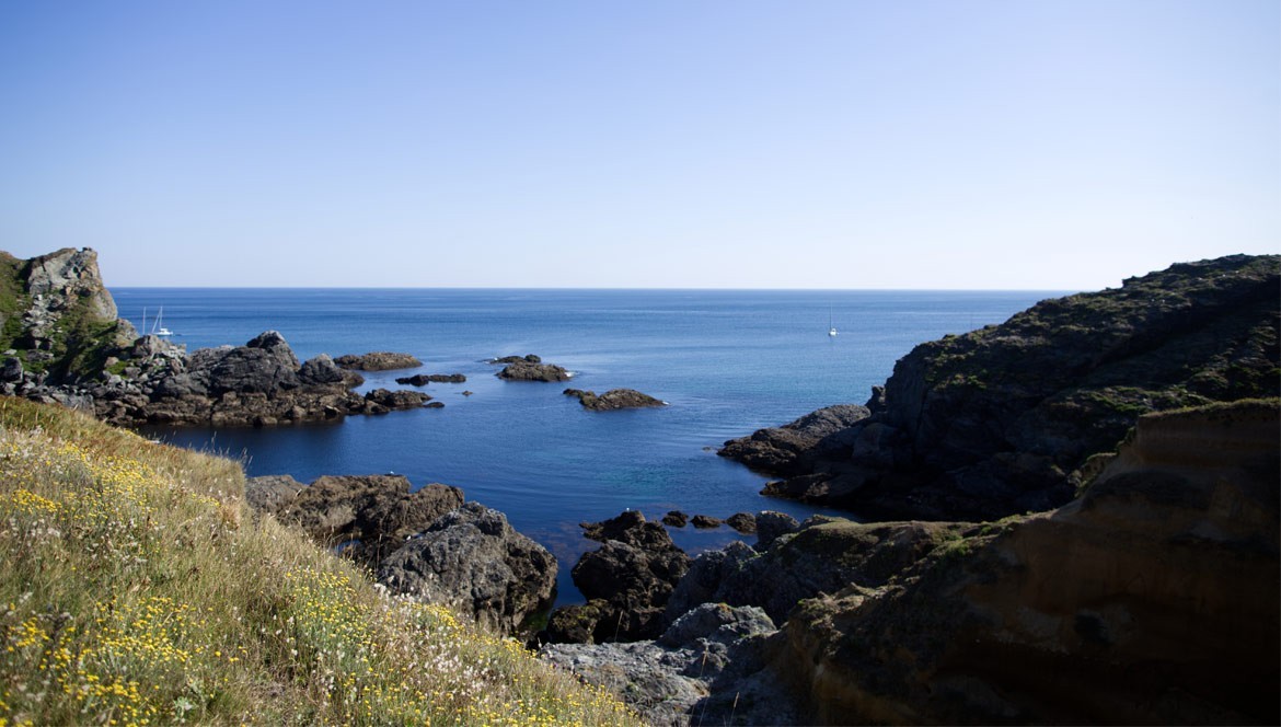 Heading for Belle-Ile-en-Mer, a journey between sea and countryside